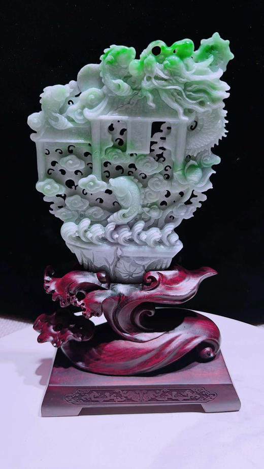 620803翡翠摆件【鱼跃龙门】 商品图3