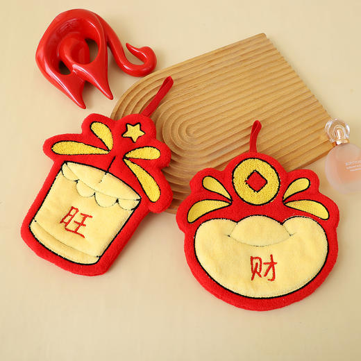 【喜庆红包擦手巾】新年喜庆手巾挂式毛巾红色可爱厨房卫生间吸水挂巾手帕伴手礼品，软软糯糯的抚触感，享受细腻手感。ry 商品图1