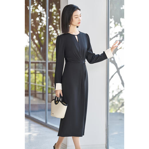 剩S/M/L/XL 米思阳2026春季新款知性优雅撞色连衣裙小众设计镂空V领显瘦裙子5306 商品图2