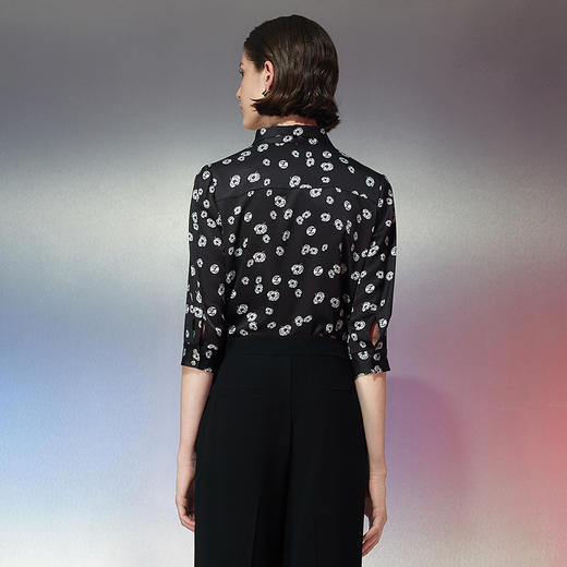 EITIE爱特爱春季新款修身显瘦百搭印花小上衣7713405 商品图4