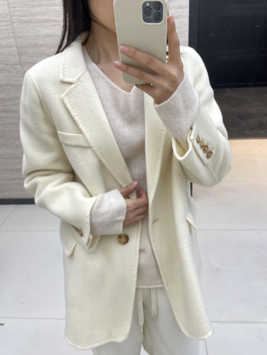 80%羊毛+20%羊绒❗️M*xM*ra同款💰6000+ 一折购！【双面呢短款羊毛西装外套】纯手工缝制羊毛大衣✅保暖舒适！贴身穿不扎人，手感超软糯！短款超百搭！穿十年都不会过时的款 商品图13