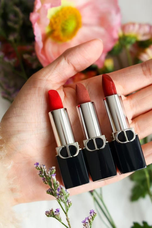 高定奢华礼盒，金色元素高级耐看【迪奥口红/中样唇膏礼盒】
旗舰店：¥433 热门色号：#999+#720+#200 

特价💰258包邮 商品图8