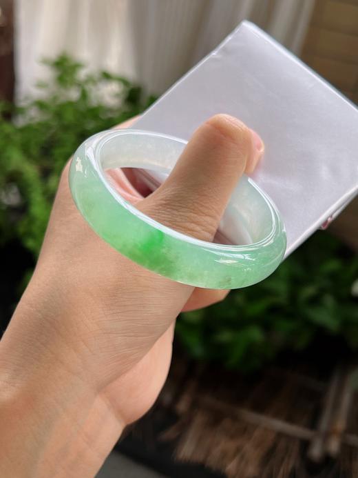 53正圈翡翠手镯 商品图4