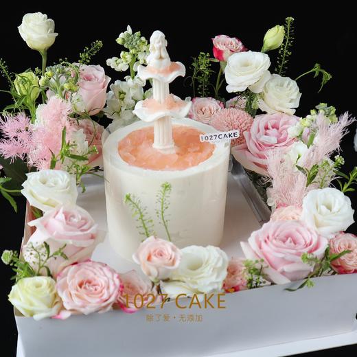 1027CAKE | 莫奈花园  喷泉许愿池  鲜花（需要提前2-3天预定，没有的花材会随机更改调整） 商品图1