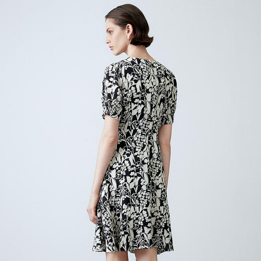 EITIE爱特爱夏季新款印花时尚气质显瘦连衣裙7707425 商品图4
