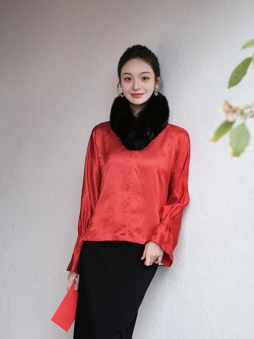 盛唐牡丹| 红色真丝梅花纹女上衣 商品图1