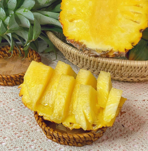 【分仓直发包邮】海南金钻凤梨2.5-3斤（约1-2个） 商品图0