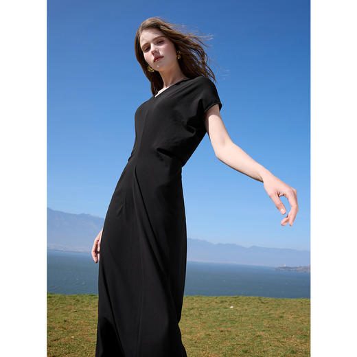 三彩2025春季新款V领小黑裙A字裙连衣裙显瘦收腰长裙气质M 商品图1