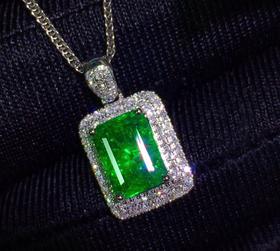 1.78ct刻面祖母绿吊坠