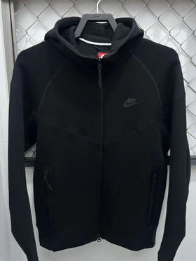 正品耐克新款  风行者系列 空气棉 五名治面料外套
2024 新款。专柜在售。剪标发货