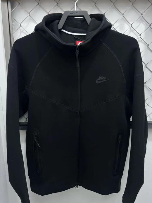 正品耐克新款  风行者系列 空气棉 五名治面料外套
2024 新款。专柜在售。剪标发货 商品图0