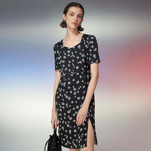 EITIE爱特爱夏款新品优雅显瘦高腰舒适印花连衣裙7707420 商品图2