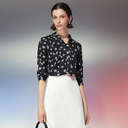 EITIE爱特爱春季新款修身显瘦百搭印花小上衣7713405 商品图1