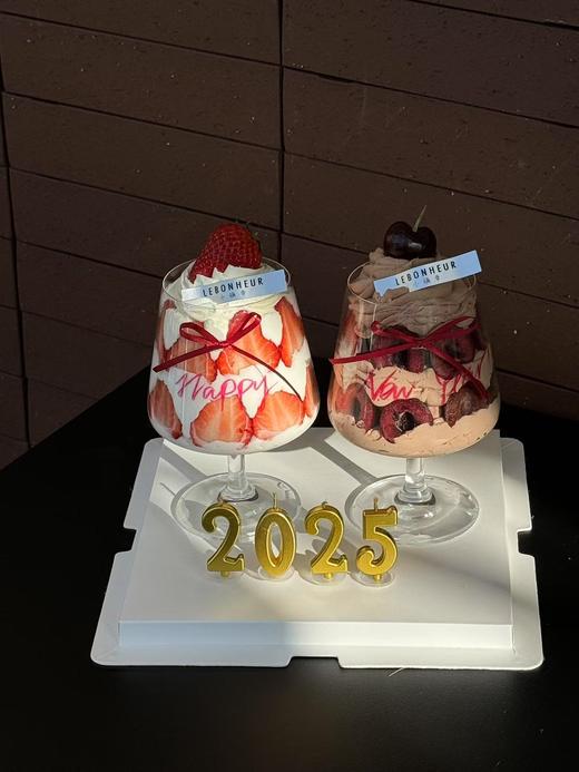 新年红酒杯·奶油蛋糕 商品图0
