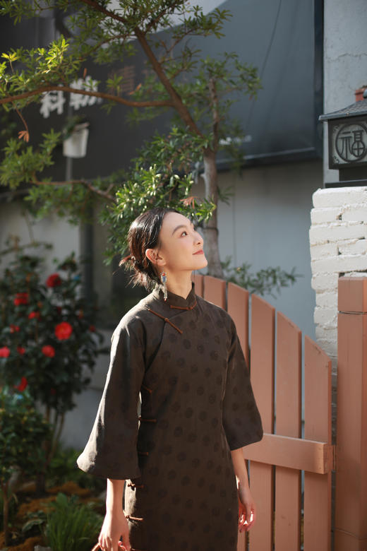 漫物记圆圈喇叭袖连肩旗袍XYS-W235 商品图1