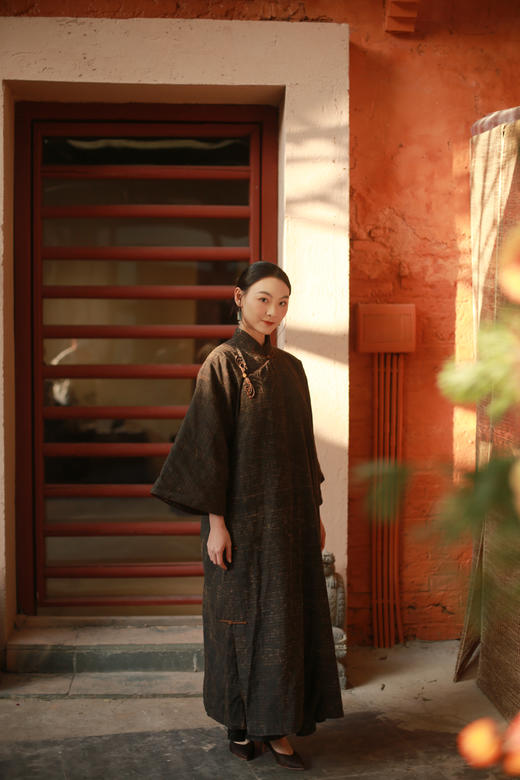 漫物记斜襟五盘扣圆领棉袍XYS-W242 商品图3