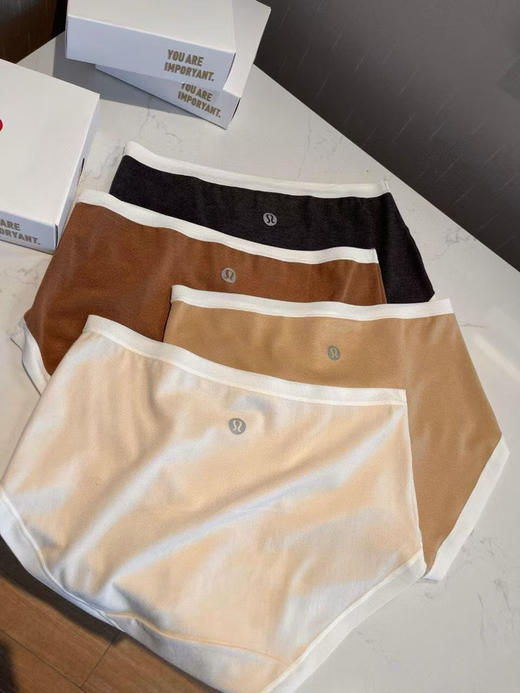 外贸正品LuLu仿羊绒中腰内裤礼盒/一盒4条装，4色。均码：135斤内
贴身衣物无质量问题不退不换 商品图2