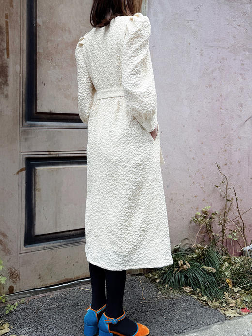 TYNVIE 提花泡泡袖中长连衣裙 - 白色 商品图5