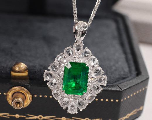 1.5ct刻面祖母绿吊坠 商品图1