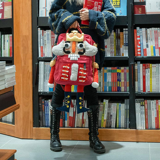 【1.21-2.6停发】芽小七原创小众胡桃夹子系列之国王手工书包女大学生设计感双肩包 商品图1