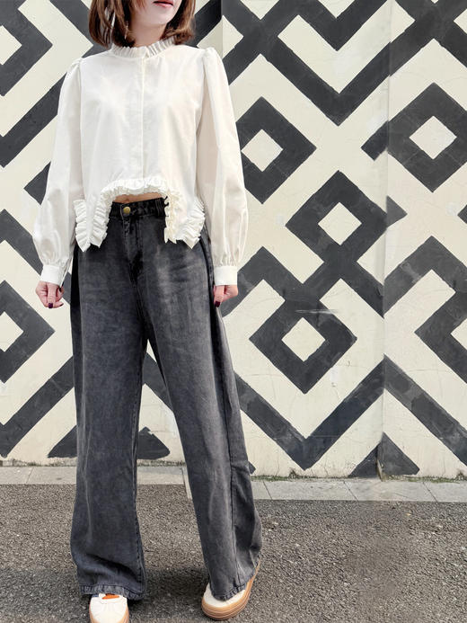 TYNVIE 立领下摆荷叶边衬衫 商品图9