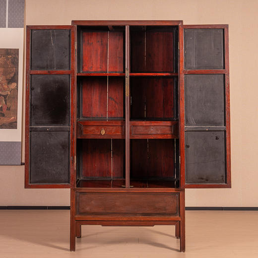 清 红木三抹门带柜膛一封书式方角柜 商品图1