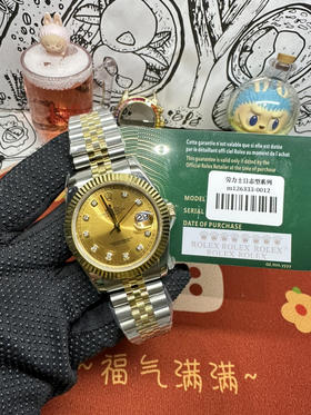 长荣『vs包金』劳力士星期日历型41和36毫米日志，颠覆以往传统工艺！一：904L精钢。二：18厚金部分采用台湾zui新铸金技术，比市场一般的“包金”耐用三倍，搭配正品一致的工艺，正品原版开模无破绽