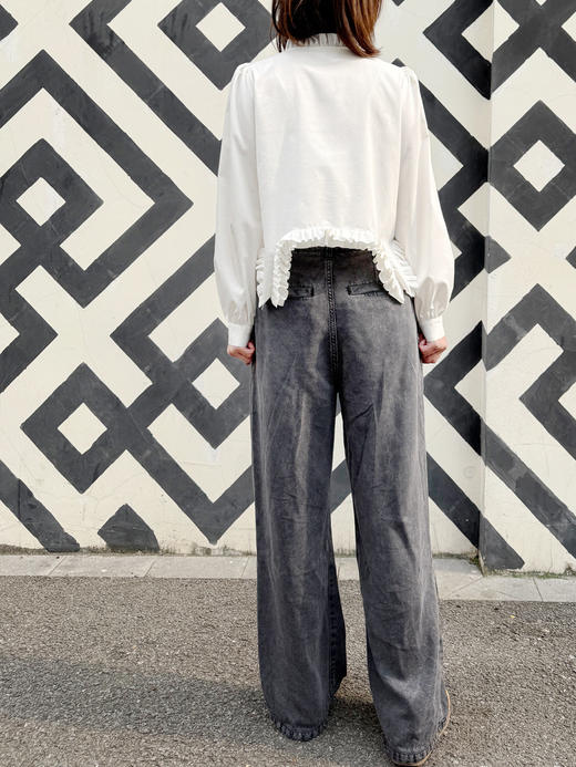 TYNVIE 立领下摆荷叶边衬衫 商品图13