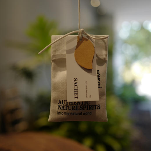 「依衣不舍香包」天然植物精油香包 衣柜清香防虫 可重复使用 商品图0