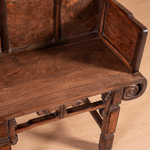 清 红木镶瘿木书卷式案形座面宝座 商品图2