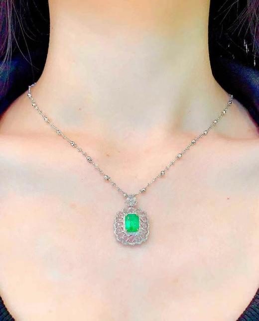 2ct刻面祖母绿吊坠 商品图3