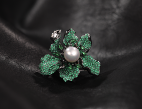 阮仕幽兰系列 合金 淡水珍珠胸针 10-11mm  米型  BHG14619YLD