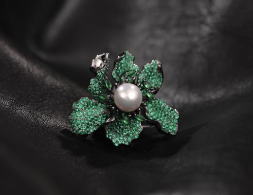 阮仕幽兰系列 合金 淡水珍珠胸针 10-11mm  米型  BHG14619YLD 商品图0