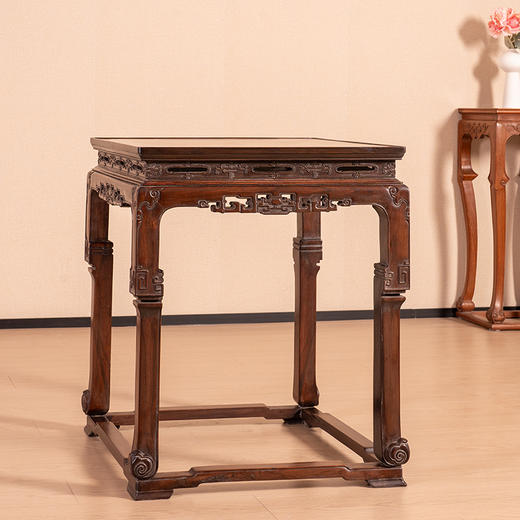 清 红木镶云石透雕拐子纹带托泥方桌 商品图4