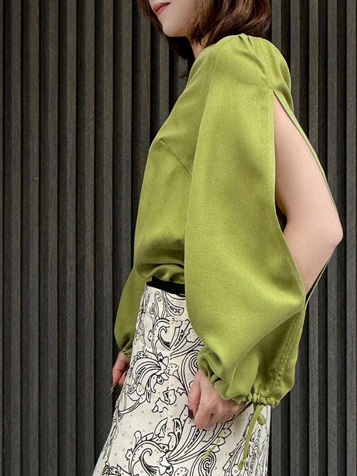 TYNVIE 开衩袖V领真丝衬衫-梨绿色 商品图5