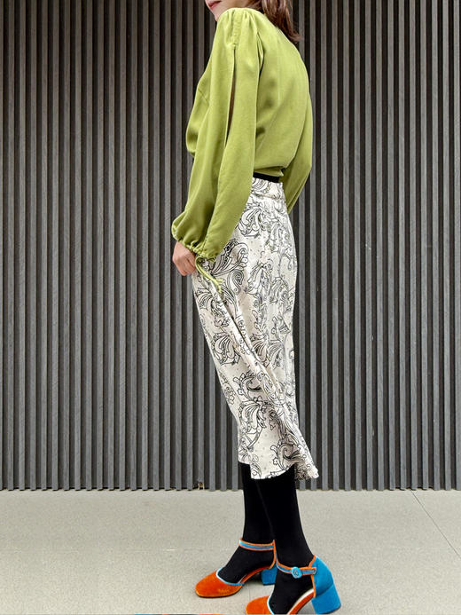 TYNVIE 开衩袖V领真丝衬衫-梨绿色 商品图8