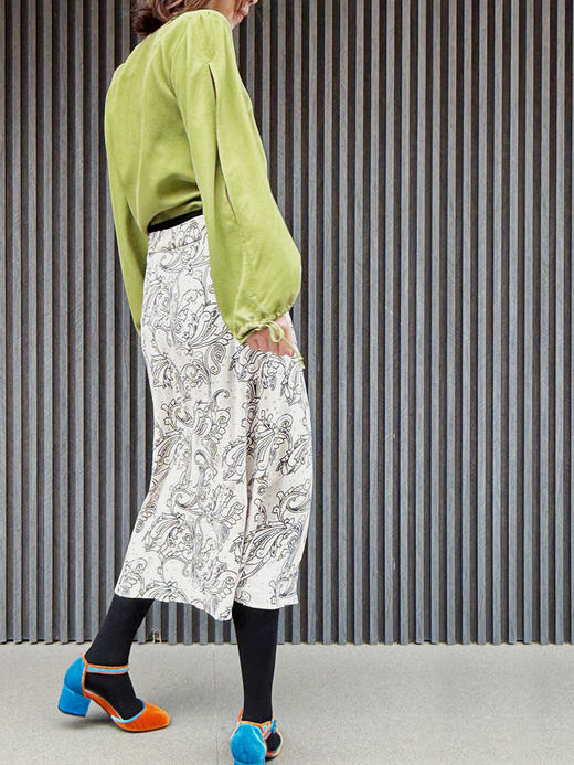 TYNVIE 开衩袖V领真丝衬衫-梨绿色 商品图9