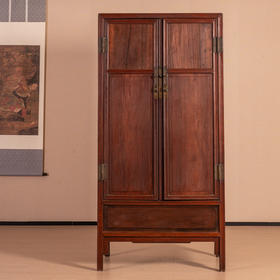 清 红木三抹门带柜膛一封书式方角柜