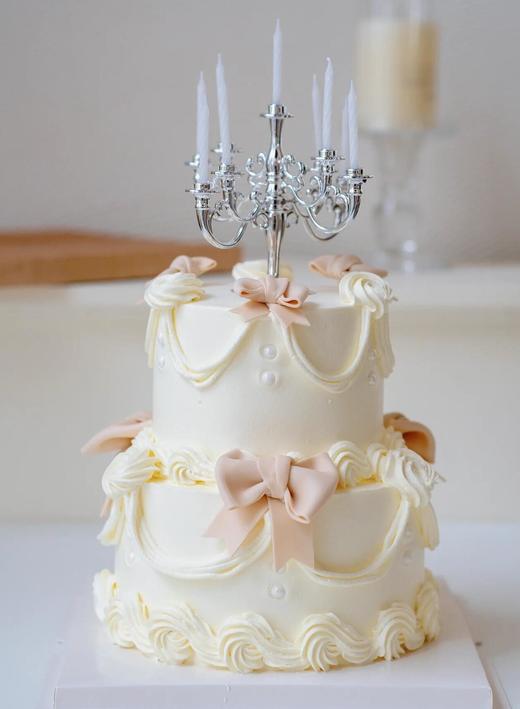 女神烛台纯真小双层蛋糕 商品图0