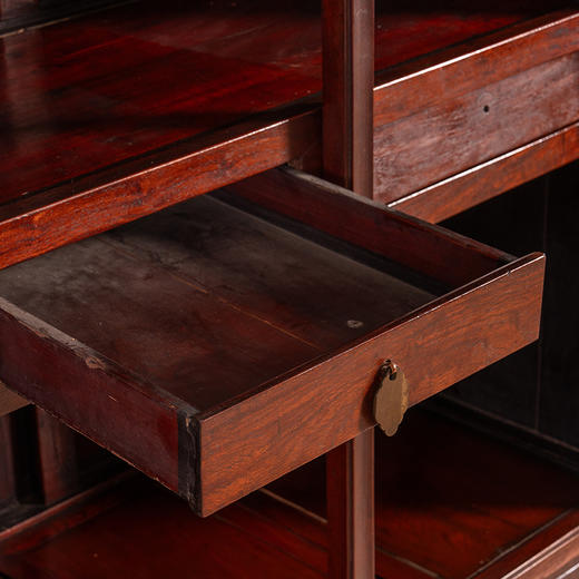 清 红木三抹门带柜膛一封书式方角柜 商品图3