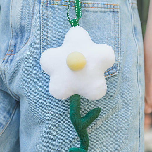 芽小七原创白蔷薇花手工缝制书包背包挂件挂饰可爱公仔钥匙扣玩偶 商品图3