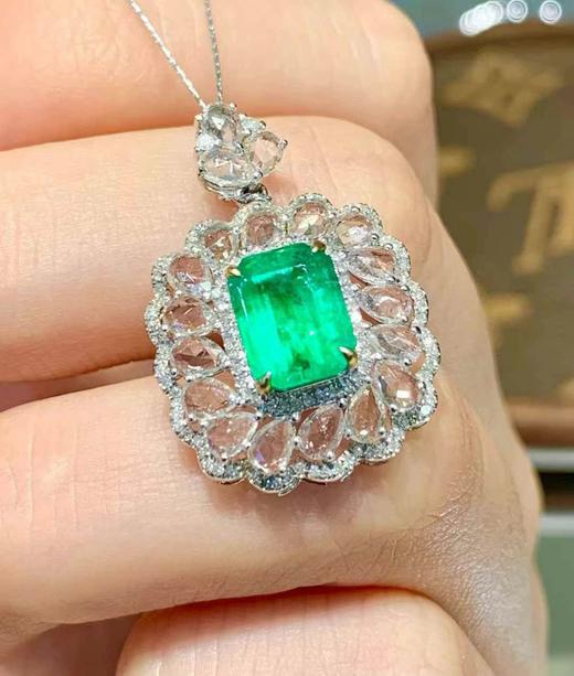 2ct刻面祖母绿吊坠 商品图2