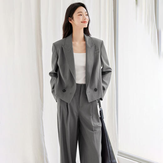 IC简约高级感气质短款西服新款通勤上衣百搭休闲西装外套女 商品图3