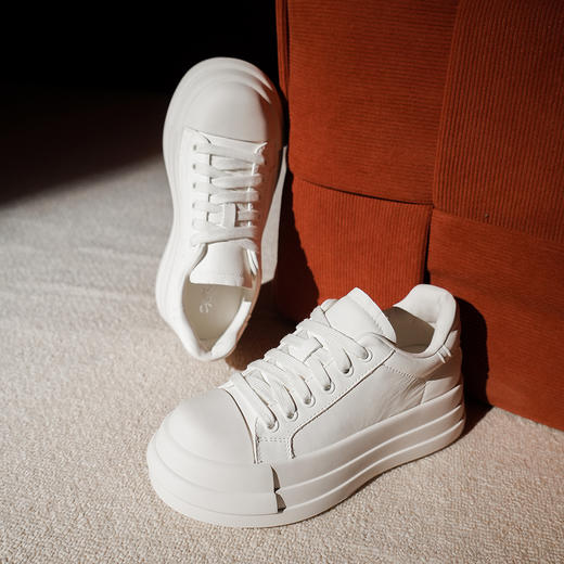 豪麟名鞋奥莱迪嘉女鞋时尚休闲鞋牛皮革DJHJA51WX020白色  原价1960元 商品图1