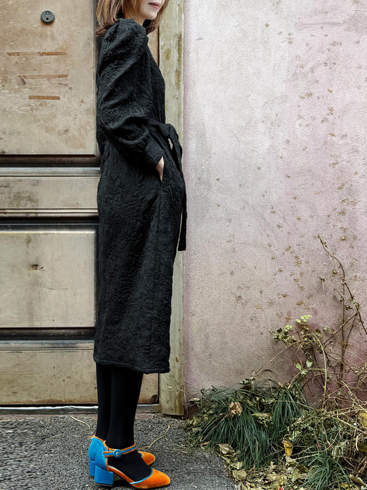 TYNVIE 提花泡泡袖中长连衣裙 - 黑色 商品图3