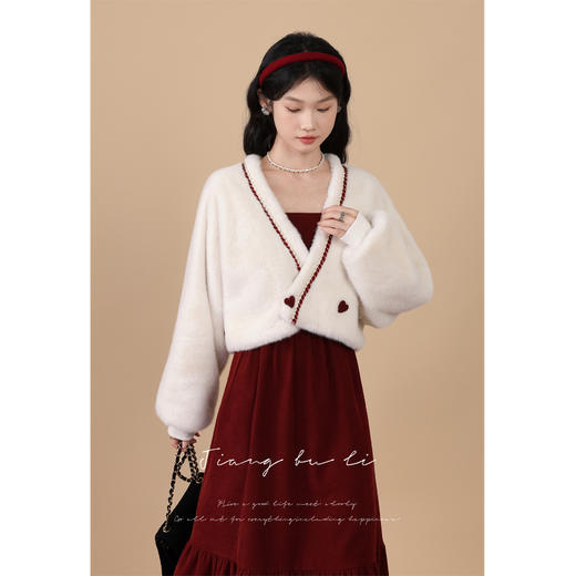 鹿向南【草莓可颂】红色吊带裙秋冬2025新中式短外套慵懒风套装女 商品图2