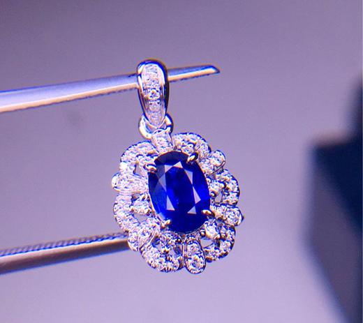 0.9ct刻面蓝宝石吊坠 商品图4
