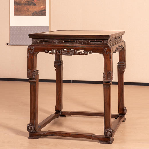 清 红木镶云石透雕拐子纹带托泥方桌 商品图0