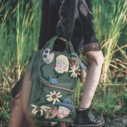 【1.21-2.6停发】芽小七艺术家系列之梵高手工书包女大学生可装电脑14寸双肩包女 商品图0