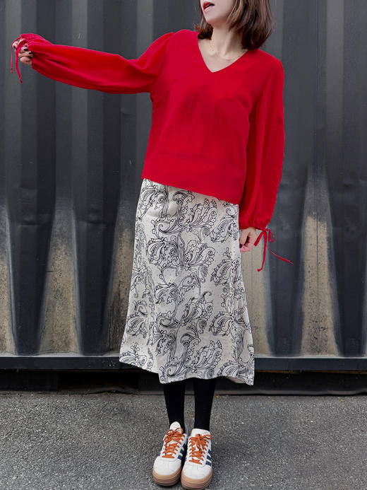 TYNVIE 开衩袖V领真丝衬衫-红色 商品图7